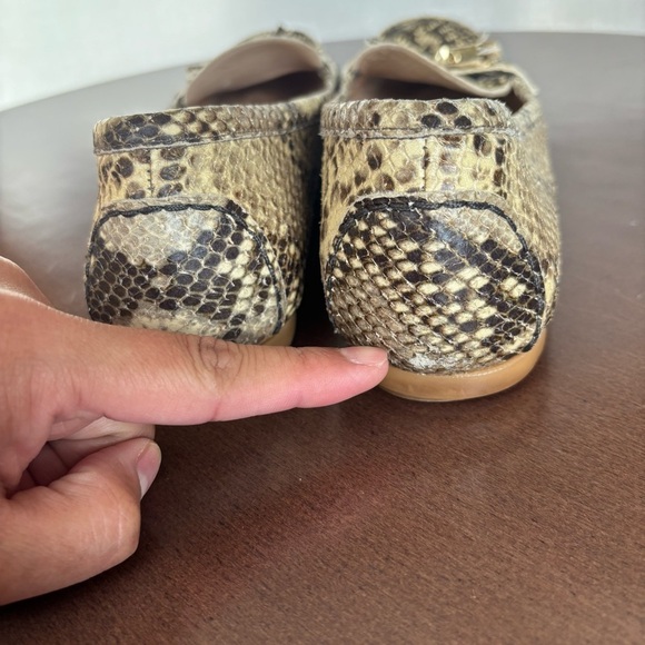 Stuart Weitzman Snakeskin Tassel Loafer, Size 9 - Picture 13 of 13